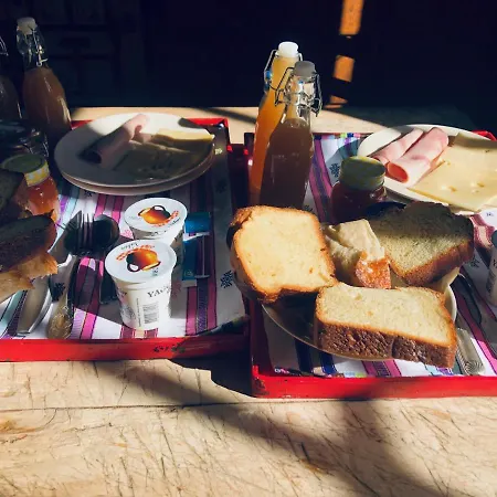 לינה וארוחת בוקר Jaune Manoir De La Vove Perche 3*