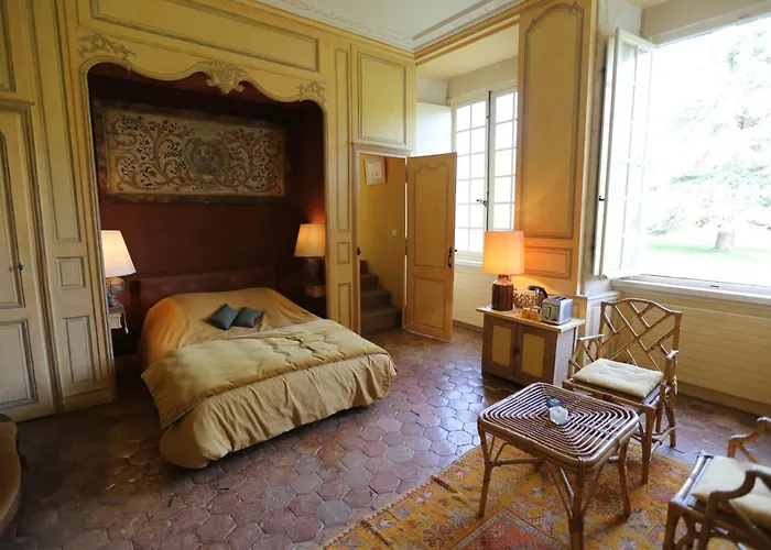 Jaune Manoir De La Vove Perche Corbon (Orne)